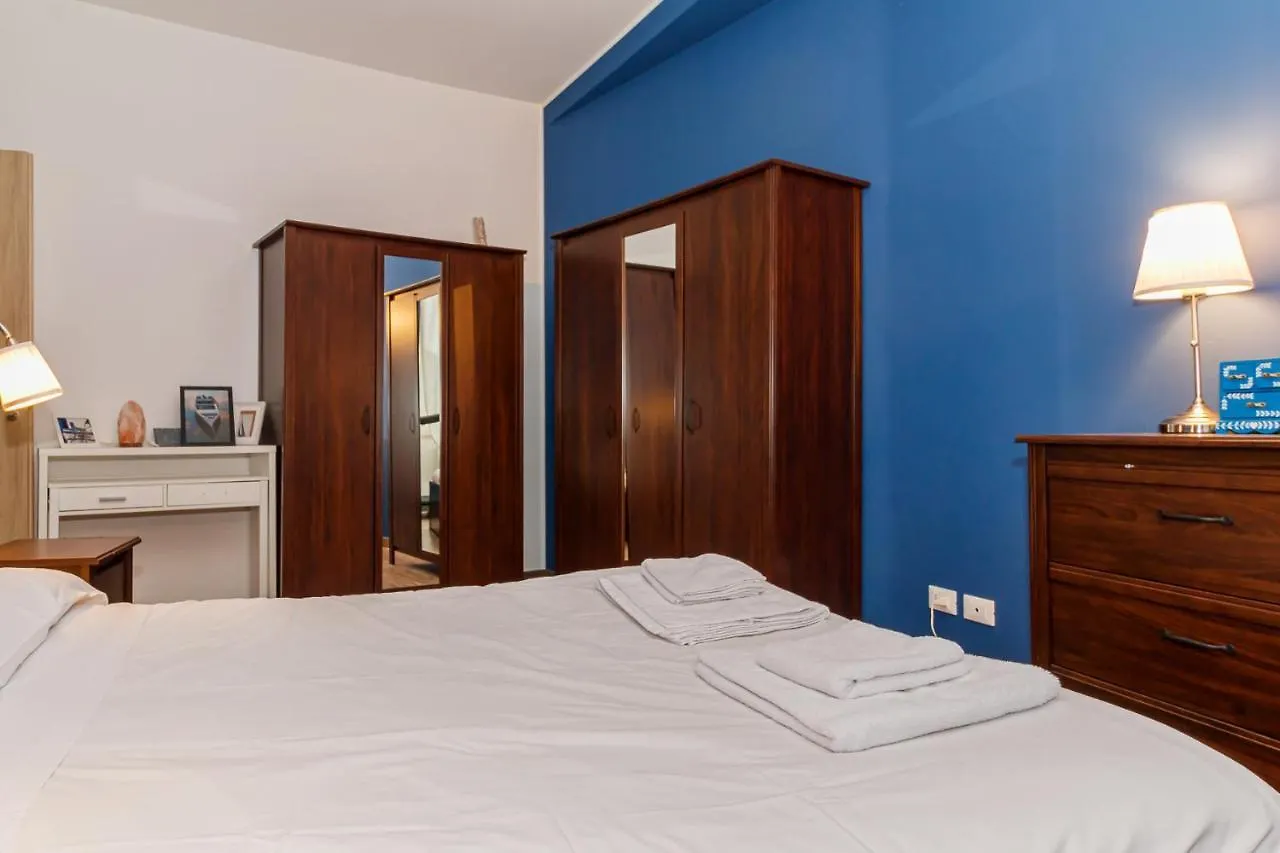 New Apartment Close To Metro Station - City Center Milan Italy
