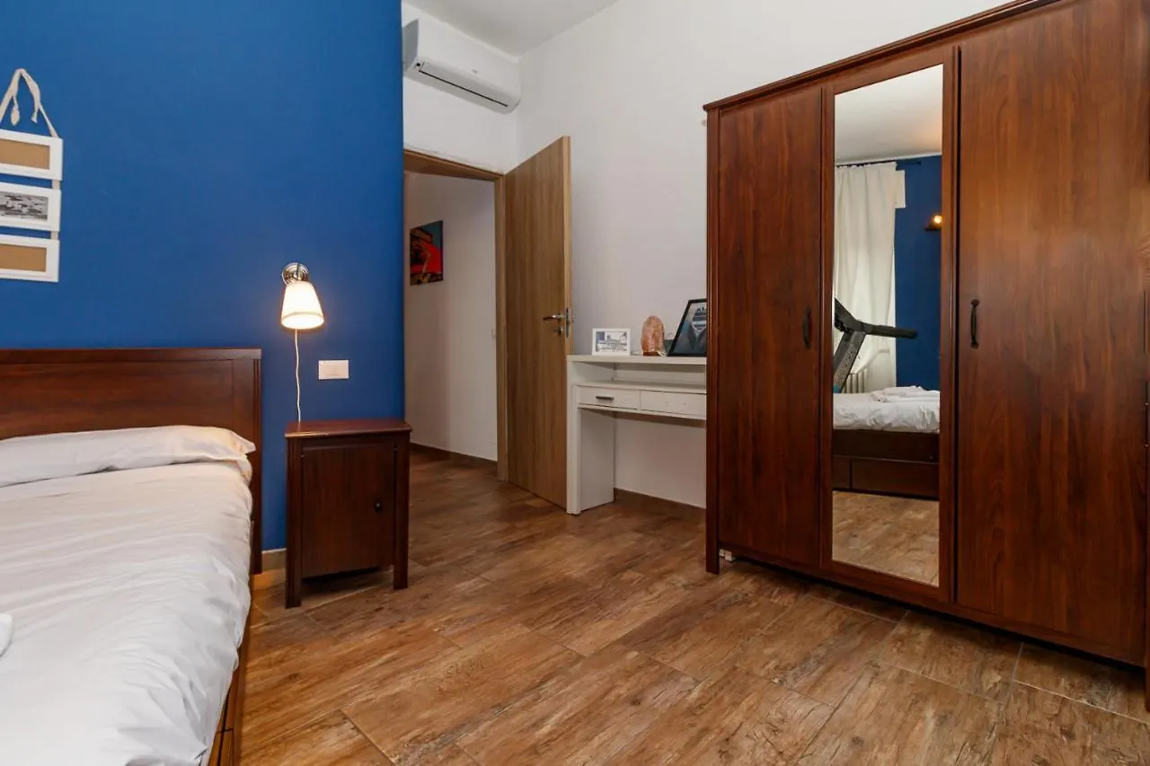 New Apartment Close To Metro Station - City Center Milano Italien